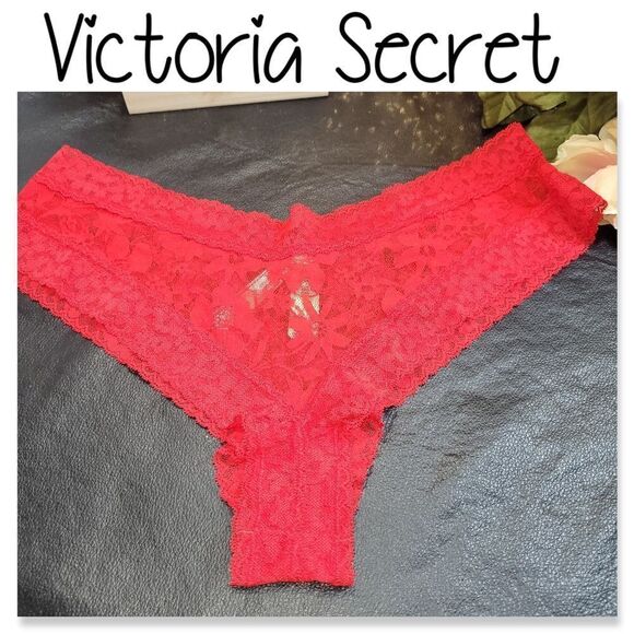 NWT Victoria Secret Cheeky Thong - Picture 1 of 8